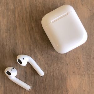 AirPods - 2nd Generation - used - perfect for Christmas!